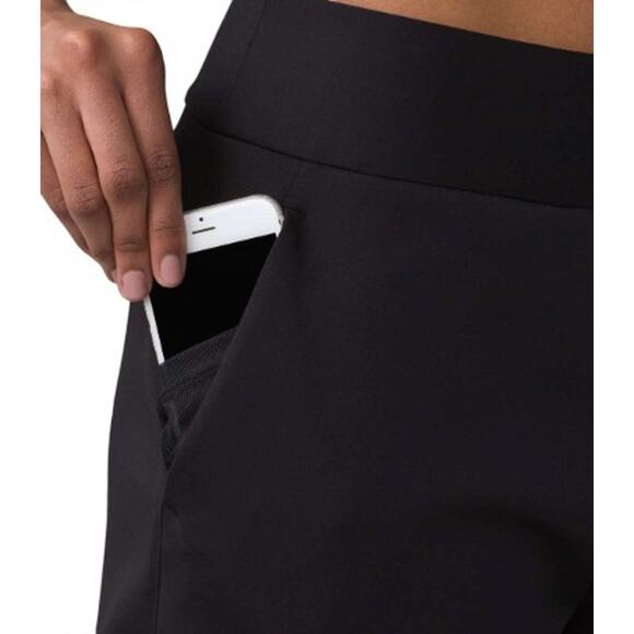 LULULEMON Shaped Away From The Body Solid Short 3" Women Sz 4 Black Athletic - Picture 4 of 13